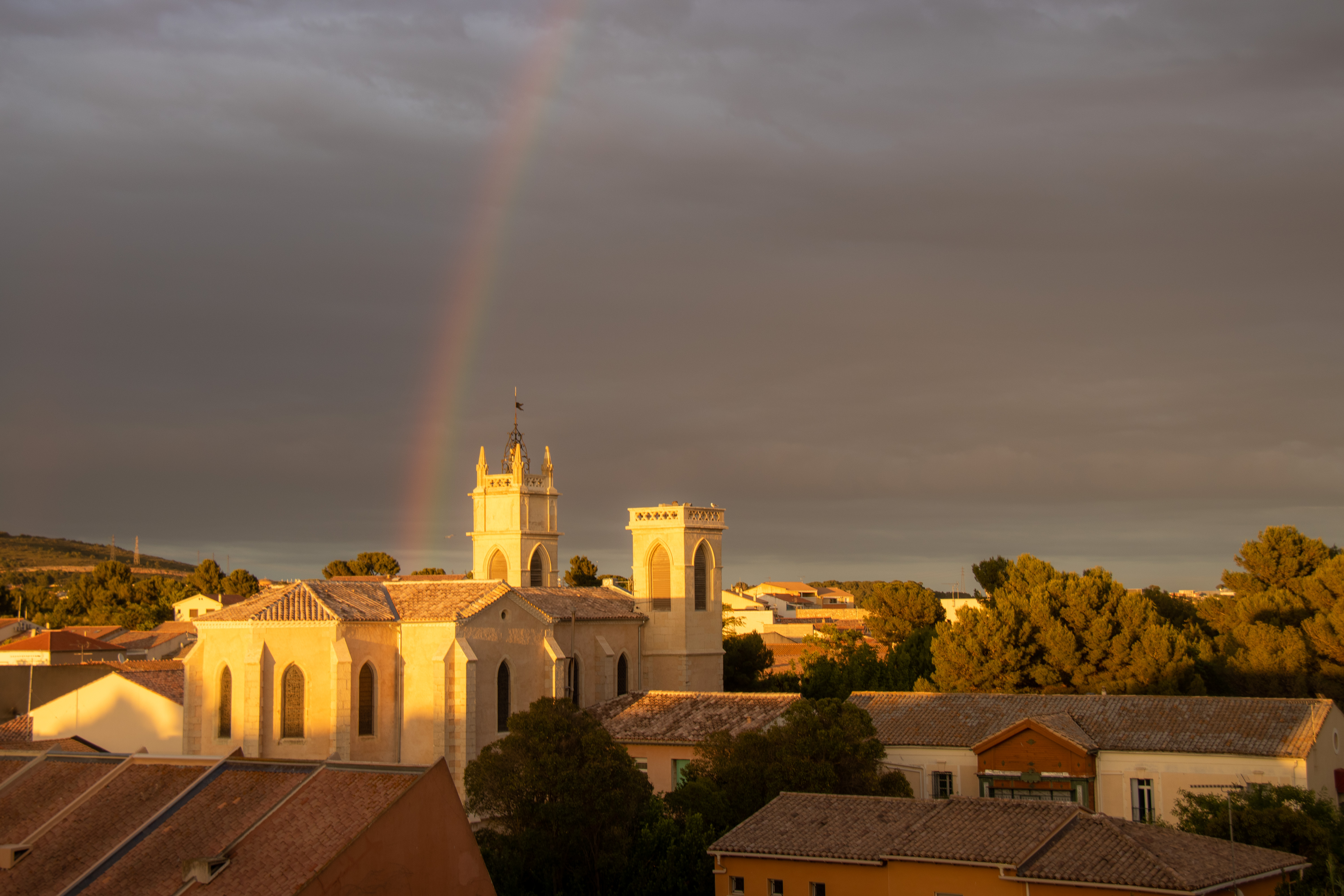 église